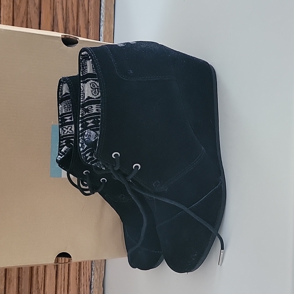 Toms Black Suede Women's Boots Desert Wedge Shoes 10 - Picture 3 of 9